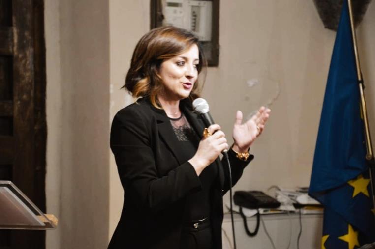 images La mostra itinerante di libri “Mamma Lingua” arriva alla Biblioteca Comunale di Gioia Tauro