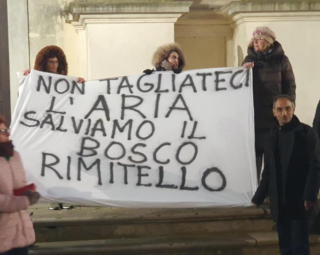No al taglio del bosco Rimitello: a Girifalco la protesta scende in piazza al passaggio di Gratteri
images No al taglio del bosco Rimitello: a Girifalco la protesta scende in piazza al passaggio di Gratteri