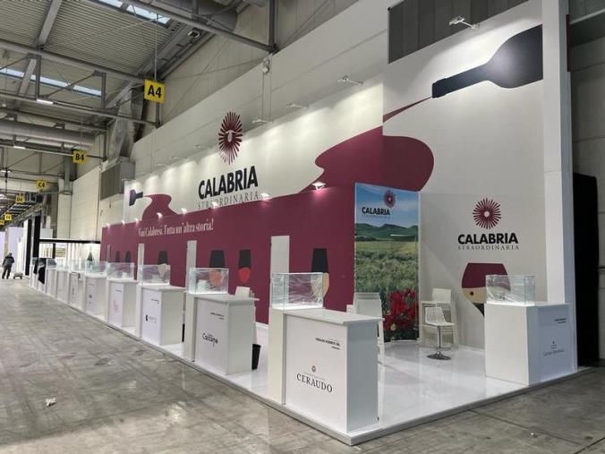 images La Calabria protagonista al Vinitaly 2023, Occhiuto: "Dalla tradizione al futuro, con orgoglio e consapevolezza"