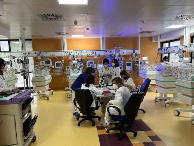 Catanzaro, "Patologia Neonatale" del "Pugliese Ciaccio" si rinnova: arrivate le nuove termoculle per i prematuri images Catanzaro, "Patologia Neonatale" del "Pugliese Ciaccio" si rinnova: arrivate le nuove termoculle per i prematuri