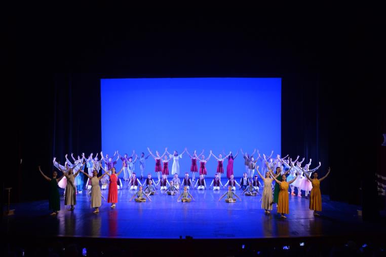 images “Compagnia Studio Danza” celebra l’anno accademico 2022-2023 con lo spettacolo “Danzare per riscrivere il mondo”