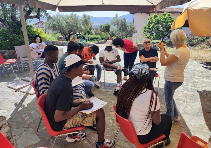 images Amaroni e Progetto Sud, quando il miele diventa occasione di lavoro e condivisione