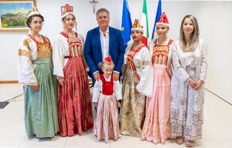 images Una delegazione arbereshe di Caraffa ha incontrato Filippo Mancuso