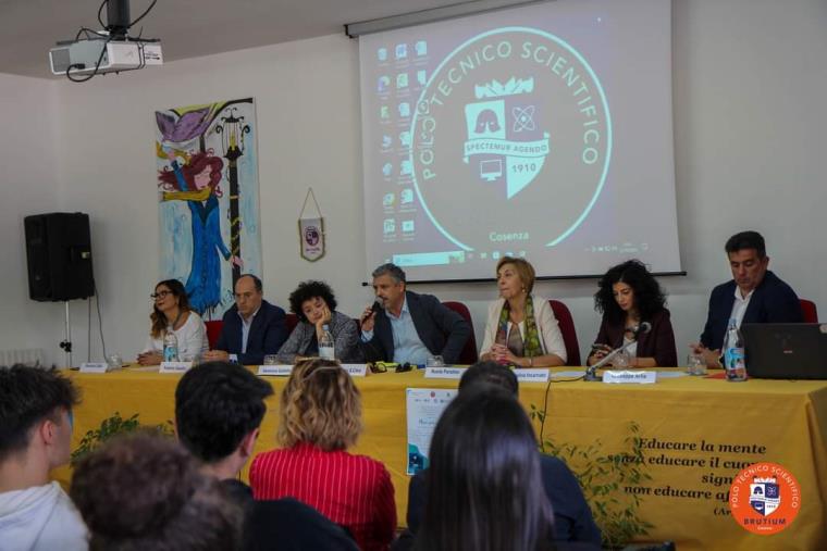 images Cosenza, presentato il romanzo autobiografico di Veronica Galletta, dedicato a donne e lavoro