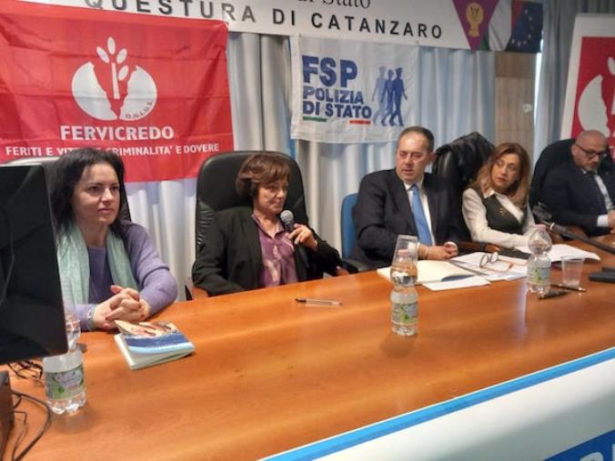 images Maria Marasco presenta "Ricchi di povertà": "Bisogna sempre trovare il coraggio di rialzarsi"