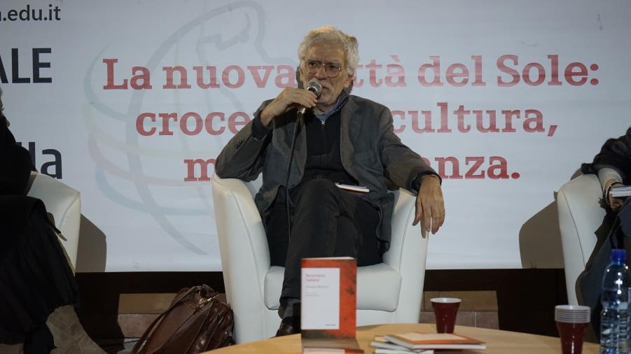 images Civico Trame, gli studenti lametini incontrano Giovanni Bianconi 