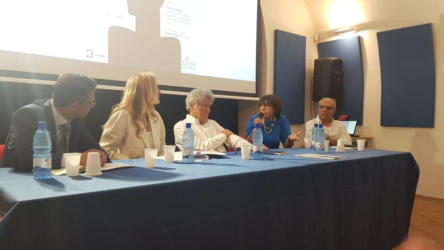 “La ladra di cervelli. Un’Alzheimer in famiglia”: presentato a Lamezia Terme il libro del prof Scoppetta images “La ladra di cervelli. Un’Alzheimer in famiglia”: presentato a Lamezia Terme il libro del prof Scoppetta