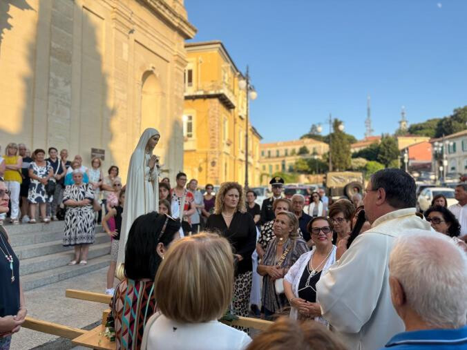 images L'Arma dei Carabinieri partecipa alla Santa messa per la Madonna Pellegrina di Fatima a Vibo