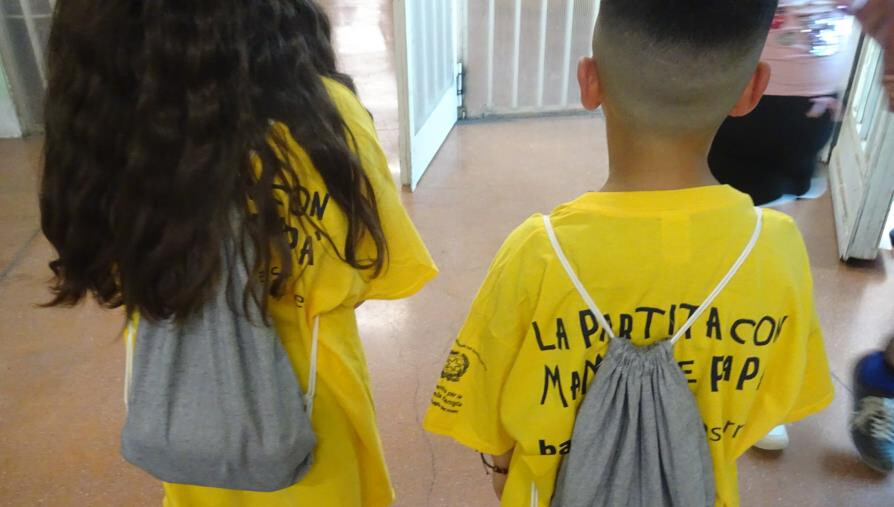images "La partita con mamma e papà": momento di gioco, affetto e speranza al carcere di Catanzaro