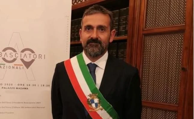 Tropea, il tribunale di Vibo dichiara incandidabile il sindaco Giovanni Macrì