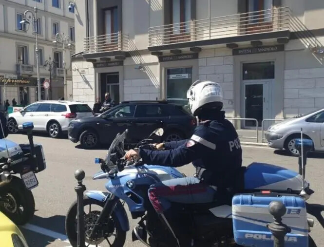 images Crotone, ruba in casa dell'ex compagna: arrestato un extracomunitario