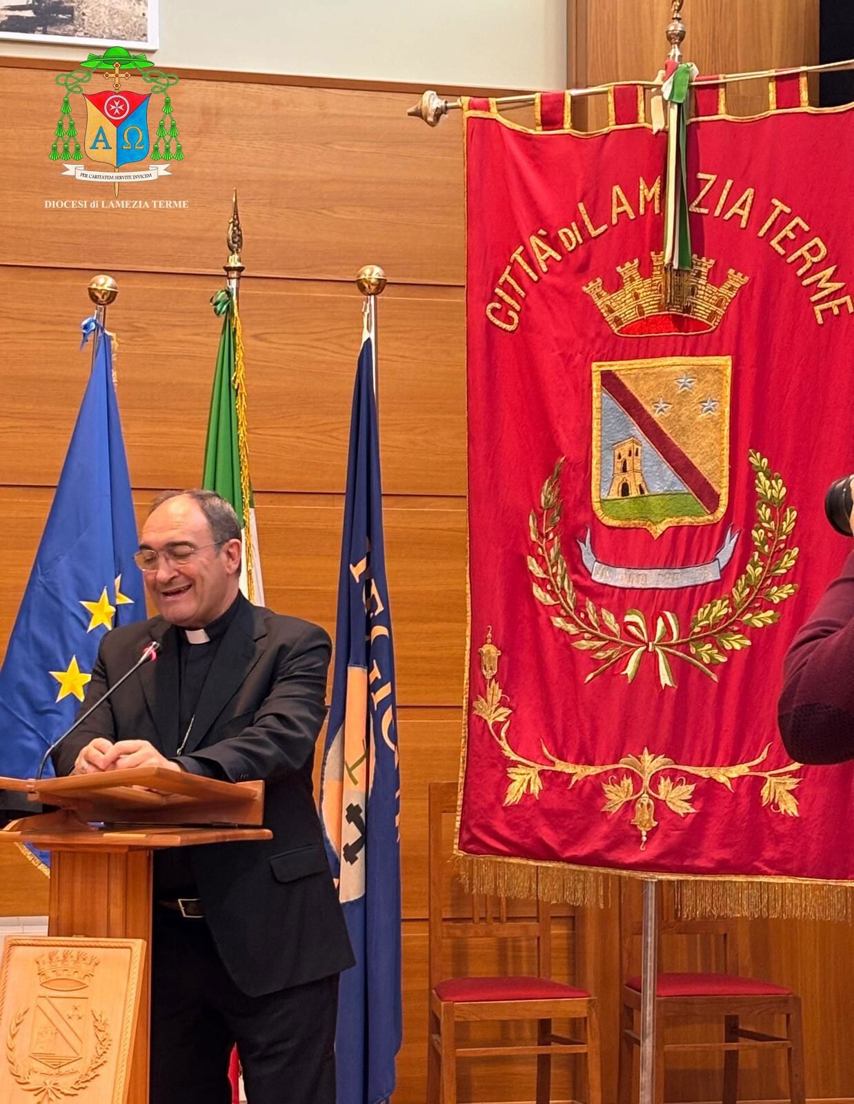 images Consiglio comunale aperto a Lamezia Terme, l'intervento del Vescovo monsignor Parisi