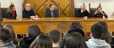 A Sellia Marina e Sersale studenti a lezione di cinema e legalità con Mimmo Calopresti e Marcello Fonte images A Sellia Marina e Sersale studenti a lezione di cinema e legalità con Mimmo Calopresti e Marcello Fonte