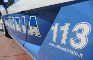 Si barrica in casa e minaccia di togliersi la vita, salvato dalla Polizia nel Reggino