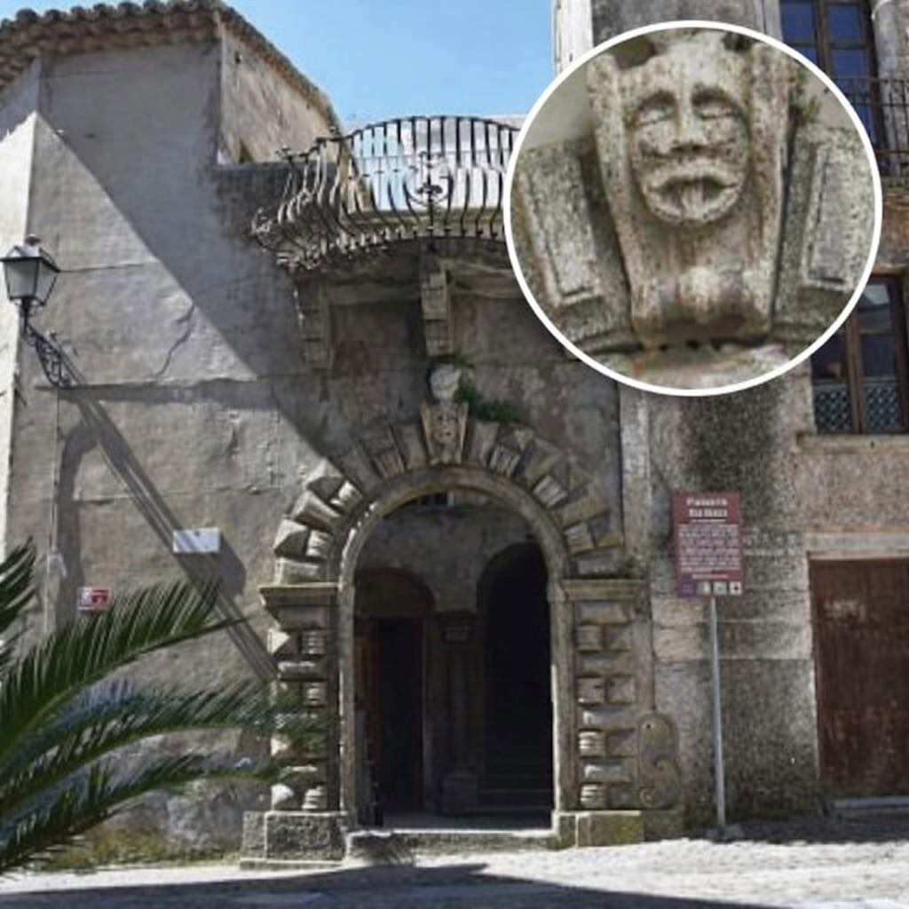 images Montauro, i volti che gridano e proteggono: le maschere apotropaiche di Palazzo Barberi