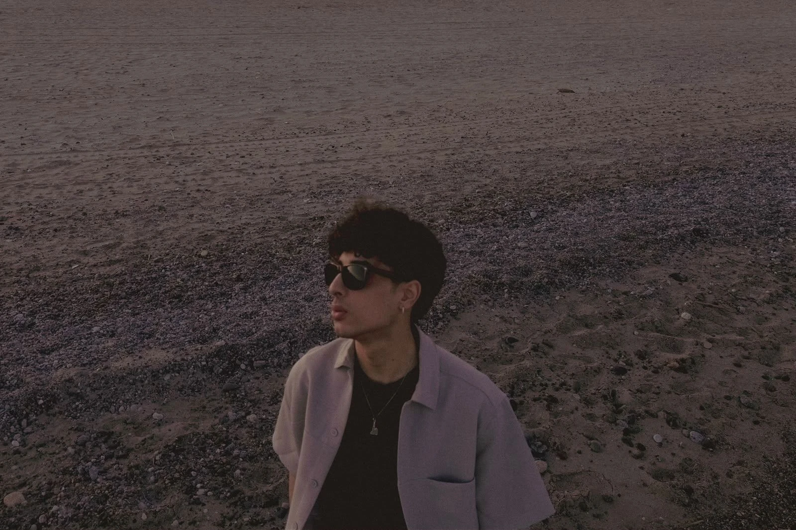 Dai dubbi ai sogni, JoReal debutta sul panorama musicale con "Bramo"