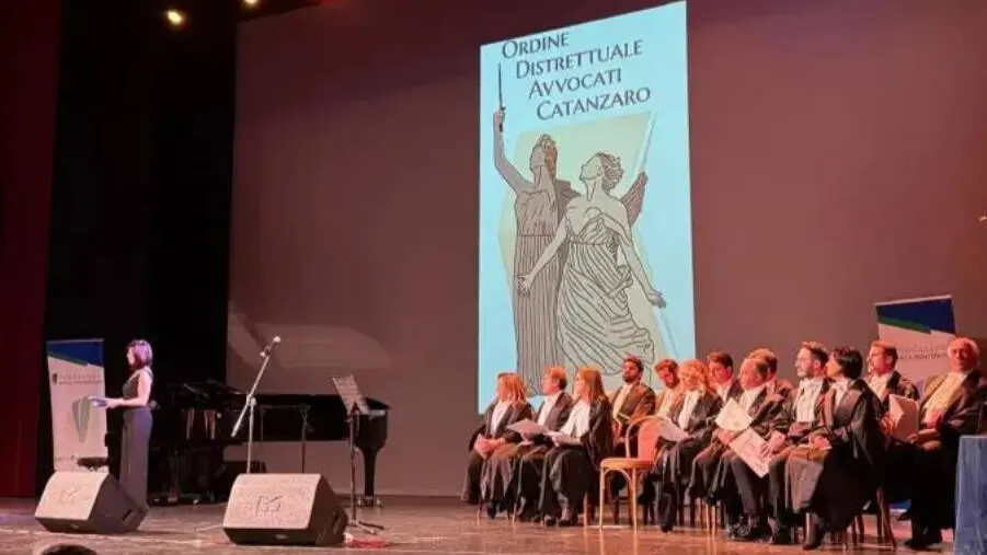 images Catanzaro celebra i 150 anni dell'attività forense tra storia, emozione e prospettive future