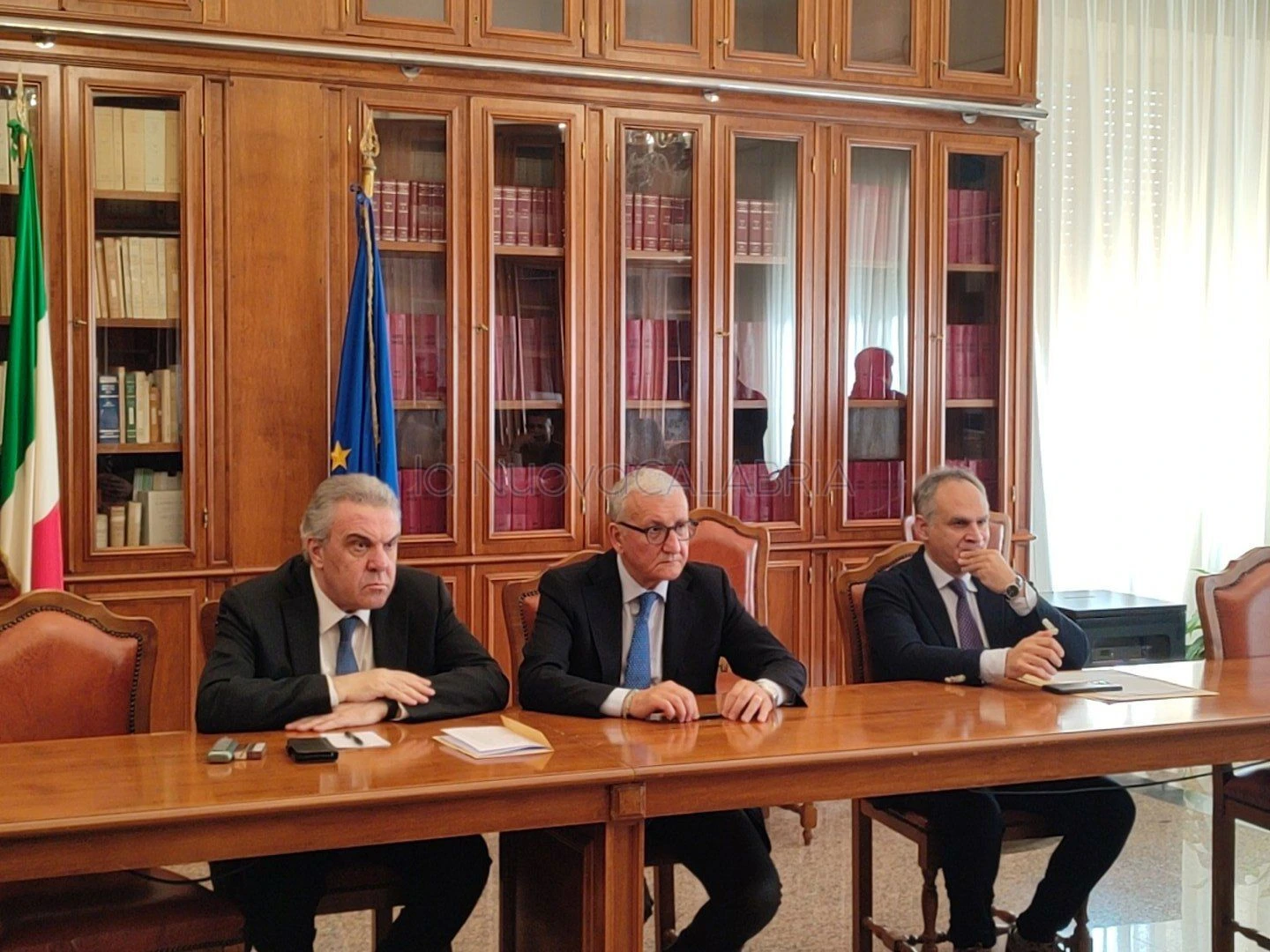 Telecontact, il Sottosegretario Sbarra ai sindacati: "Lunedì tavolo di confronto al Ministero"