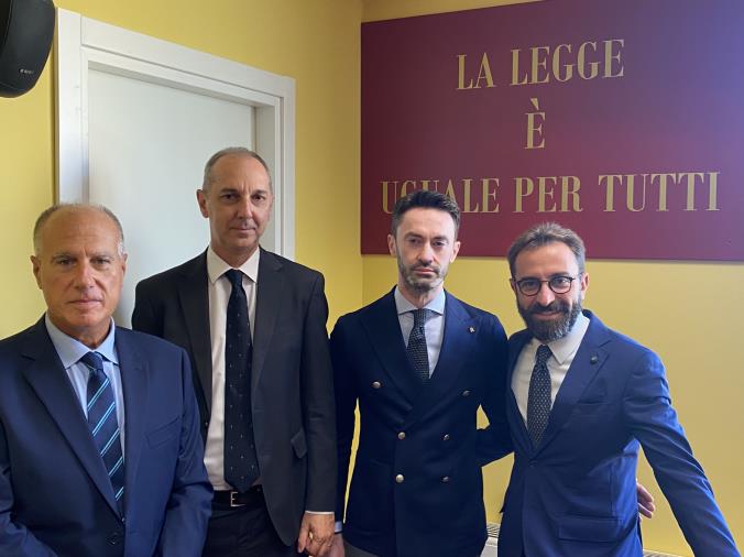 Catanzaro. Intitolata un'aula di tribunale all’avvocata e attivista Turca, Ebru Timtik
images Catanzaro. Intitolata un'aula di tribunale all’avvocata e attivista Turca, Ebru Timtik