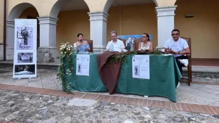 Fagnano Castello, presentato il libro di Nardi “Mio padre la mia guida” images Fagnano Castello, presentato il libro di Nardi “Mio padre la mia guida”