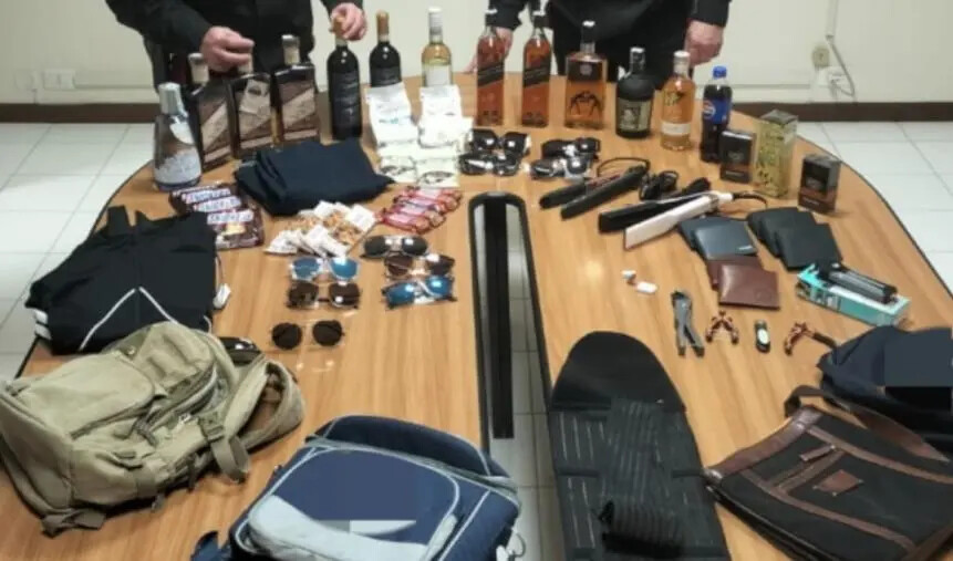 Saccheggio in un centro commerciale del Catanzarese: arrestati due cittadini georgiani images Saccheggio in un centro commerciale del Catanzarese: arrestati due cittadini georgiani