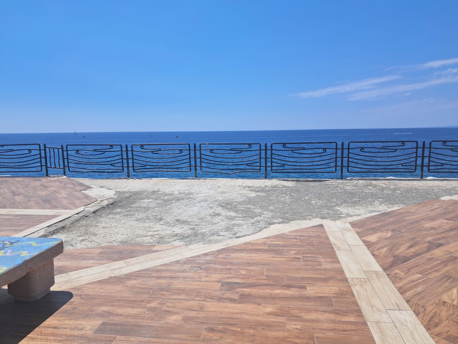 images Catanzaro, Riccio: "La Terrazza Saliceti danneggiata dal ciclone abbandonata a sé stessa"
