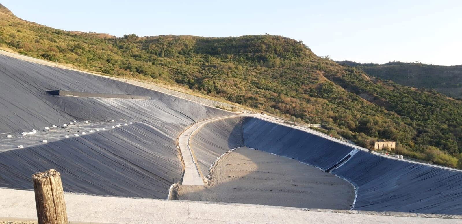 Discarica di Scala Coeli, chiesto il rinvio a giudizio per disastro ambientale: soddisfazione di Legambiente images Discarica di Scala Coeli, chiesto il rinvio a giudizio per disastro ambientale: soddisfazione di Legambiente