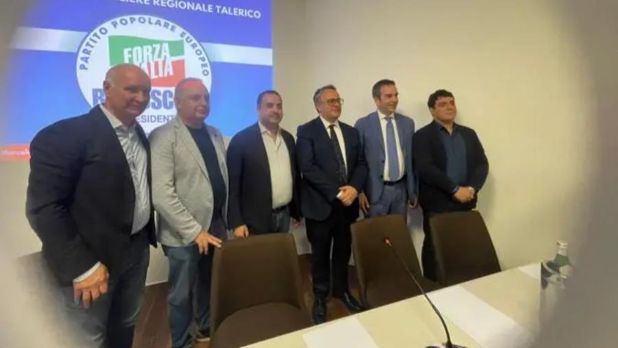 Talerico ufficializza l'ingresso in FI: "Ho sostenuto Fiorita, sono rimasto e rimarrò con lui" images Talerico ufficializza l'ingresso in FI: "Ho sostenuto Fiorita, sono rimasto e rimarrò con lui"