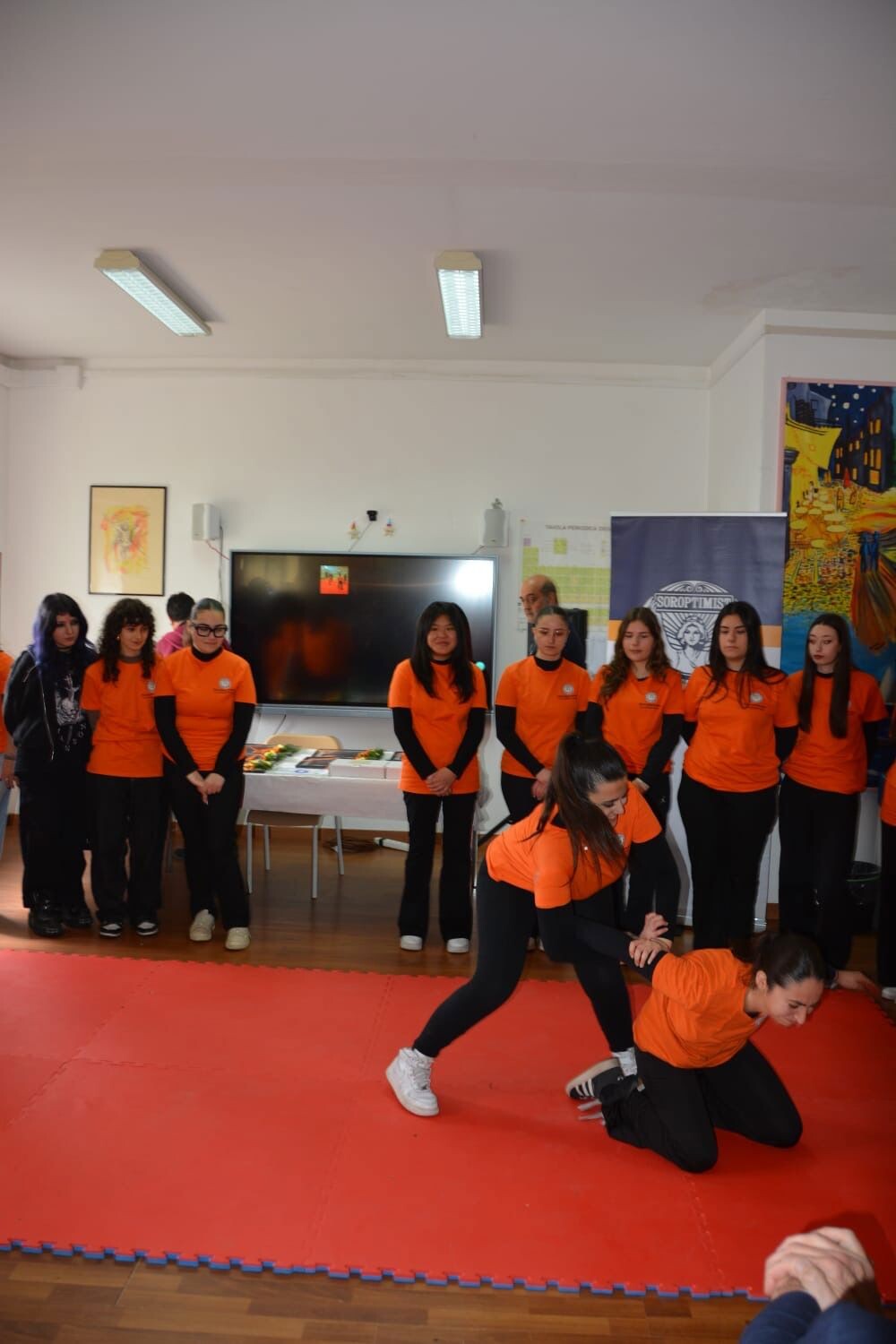 images Polizia di Stato e Soroptimist Club Lamezia insieme per “Sicurezza Donna”