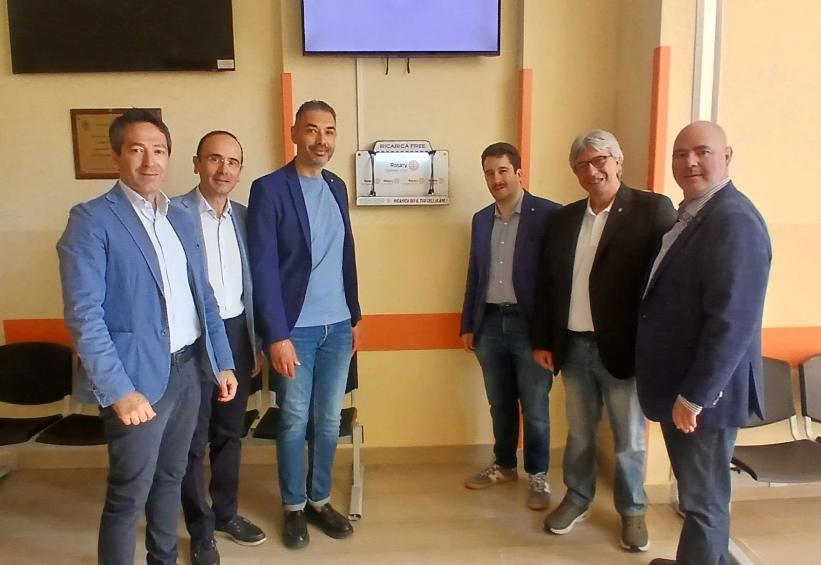 Rotary Club della Calabria: nuove postazioni di ricarica negli ospedali per migliorare l’accoglienza nei reparti 