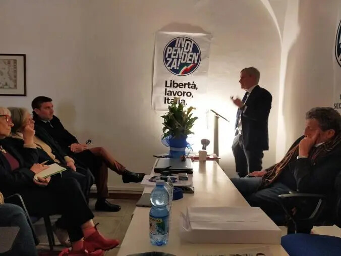 images Catanzaro, inaugurata la sede del Movimento 'Indipendenza!' di Gianni Alemanno 