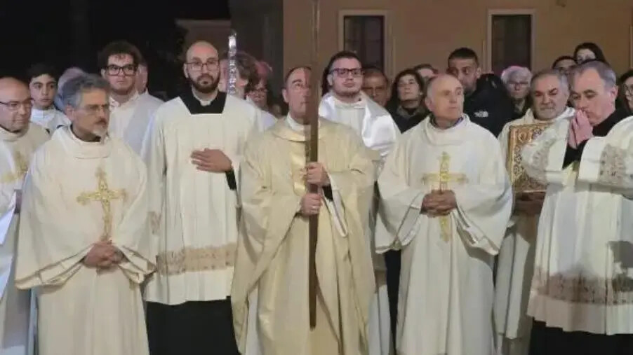 A Lamezia aperto il Giubileo, mons Parisi: "Rompiamo le catene delle nostre schiavitù" images A Lamezia aperto il Giubileo, mons Parisi: "Rompiamo le catene delle nostre schiavitù"