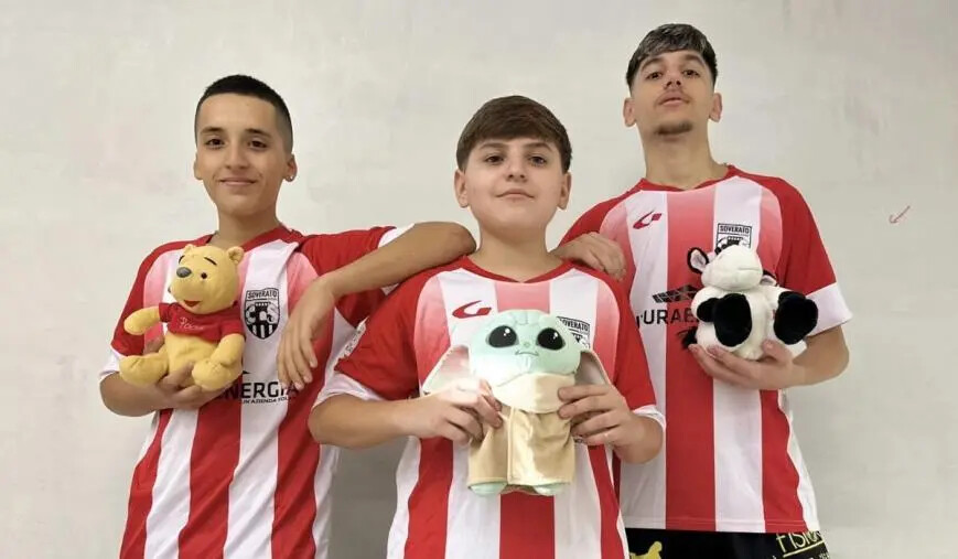 images A S. Andrea Apostolo dello Ionio sport è solidarietà: l’A.S.D. Soverato Futsal accanto ai bimbi meno fortunati 