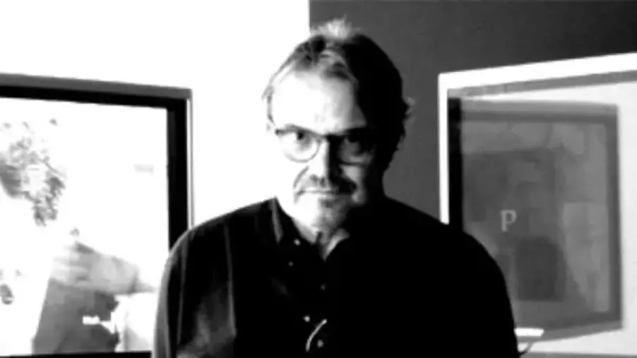 Addio a Oliviero Toscani, il celebre fotografo delle campagne pubblicitarie shock 