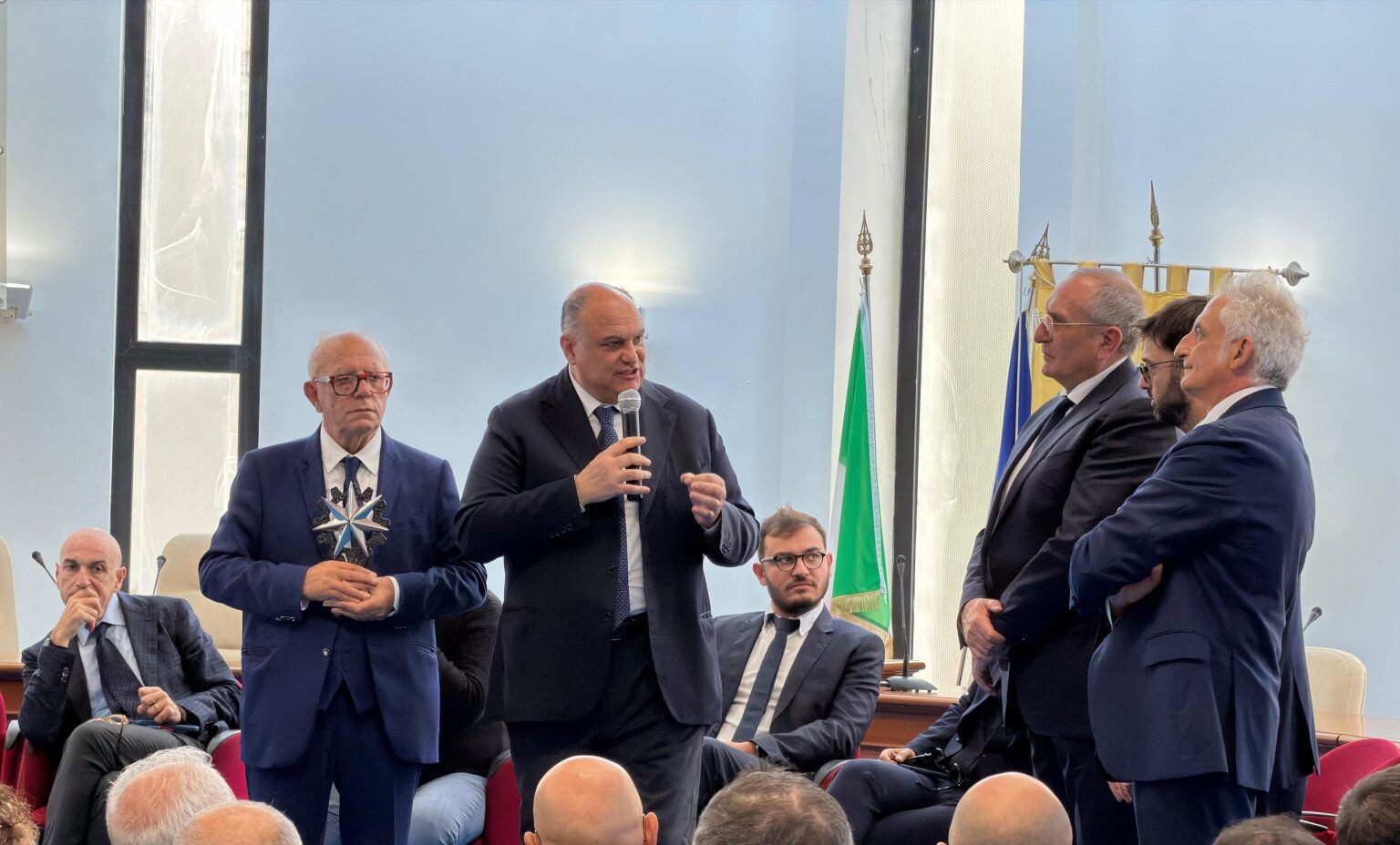 Calabrese a San Ferdinando all’evento 'Un patto per il lavoro': “La Calabria un’opportunità per tutti” images Calabrese a San Ferdinando all’evento 'Un patto per il lavoro': “La Calabria un’opportunità per tutti”