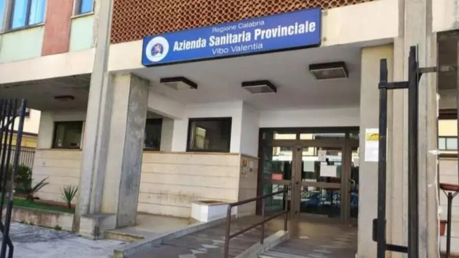 Asp Vibo Valentia, nuovo avviso a tempo determinato per OSS: per il Si Cobas è "una manovra illegale" images Asp Vibo Valentia, nuovo avviso a tempo determinato per OSS: per il Si Cobas è "una manovra illegale"