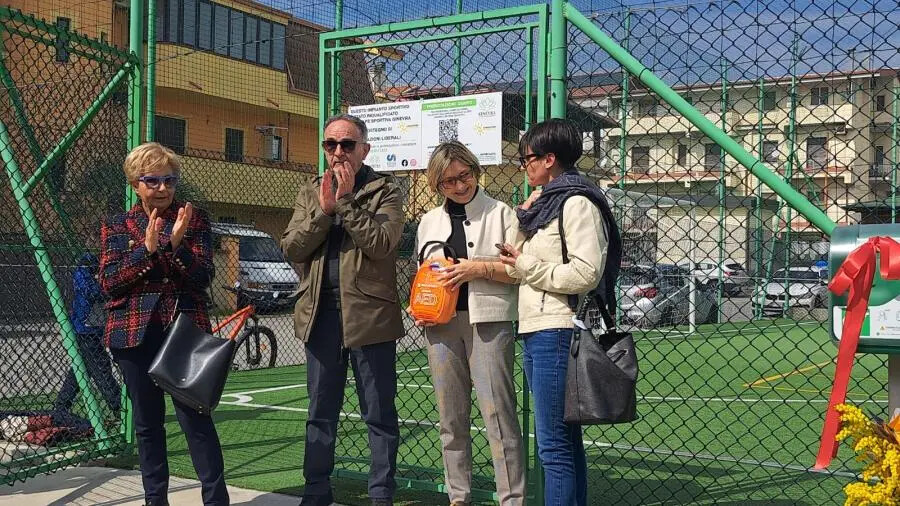 images Cropani, installato un defibrillatore in memoria dell'infermiera pediatrica Silvana Froio