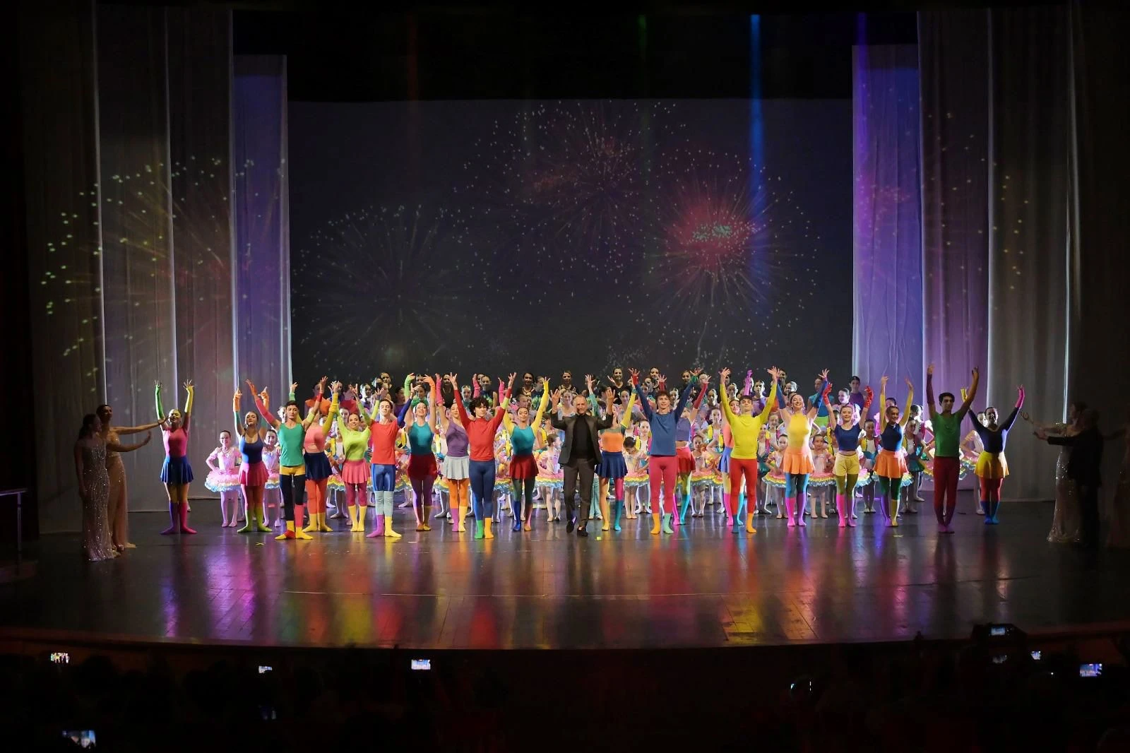 La scuola di ballo del Teatro Politeama apre le festività natalizie a Catanzaro con lo spettacolo “Eco di un battito"