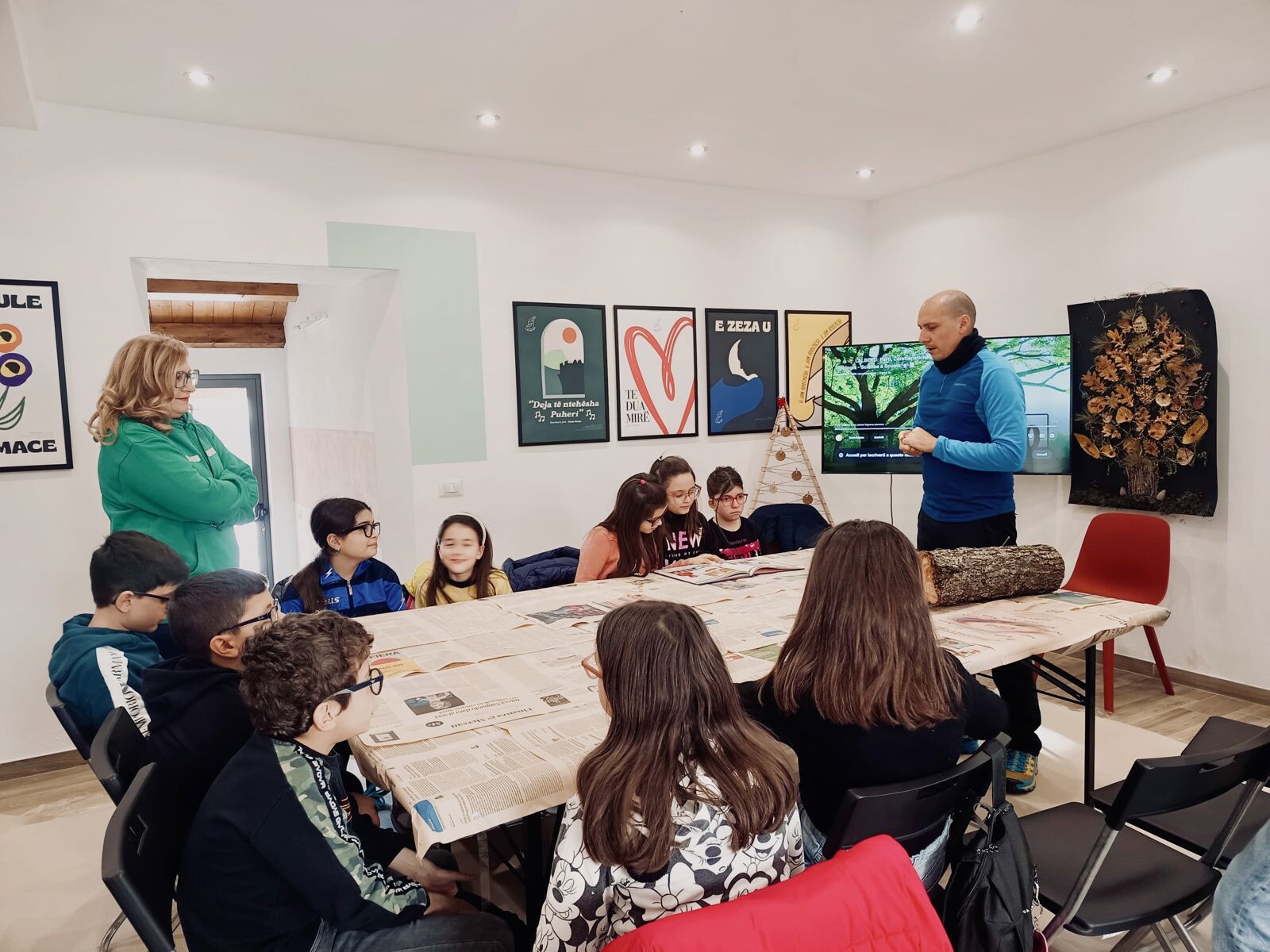 images Al Laboratorio di Fili Meridiani a Pallagorio protagonista il legno tra natura, identità e poesia arbëreshë