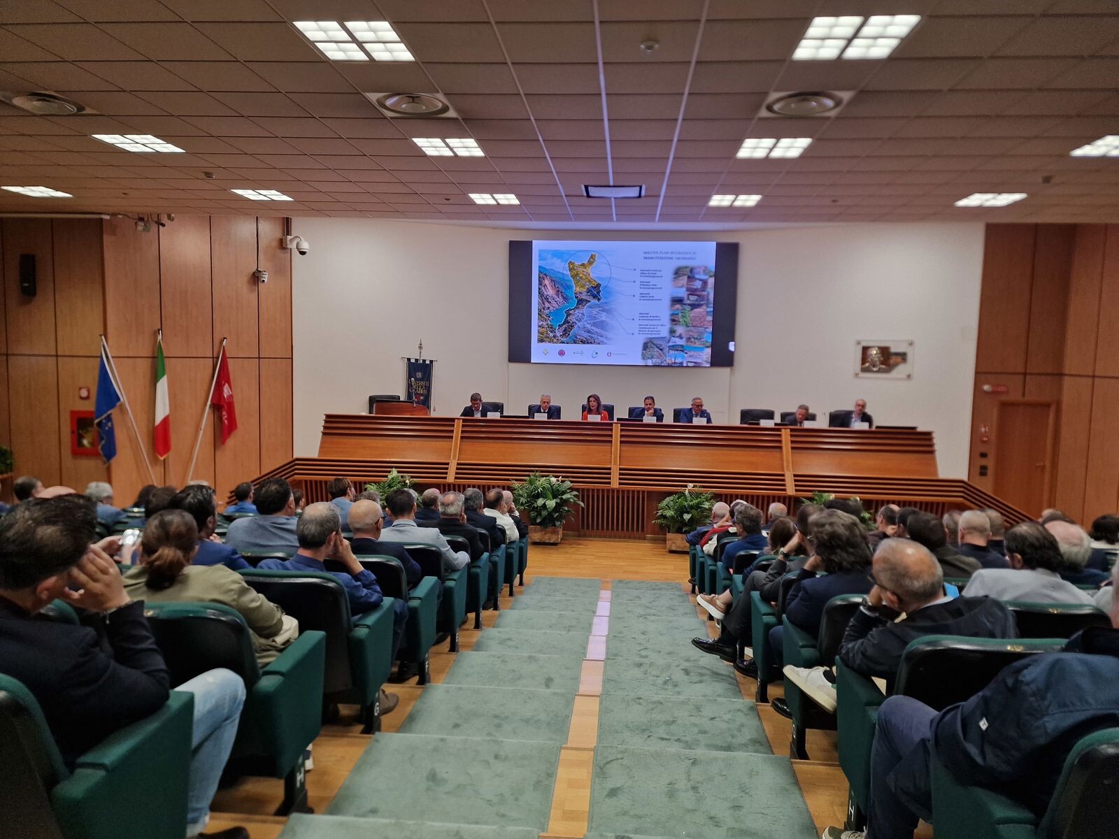 Mitigazione del rischio idrogeologico, a Cosenza incontro in Prefettura sul protocollo con la Regione images Mitigazione del rischio idrogeologico, a Cosenza incontro in Prefettura sul protocollo con la Regione