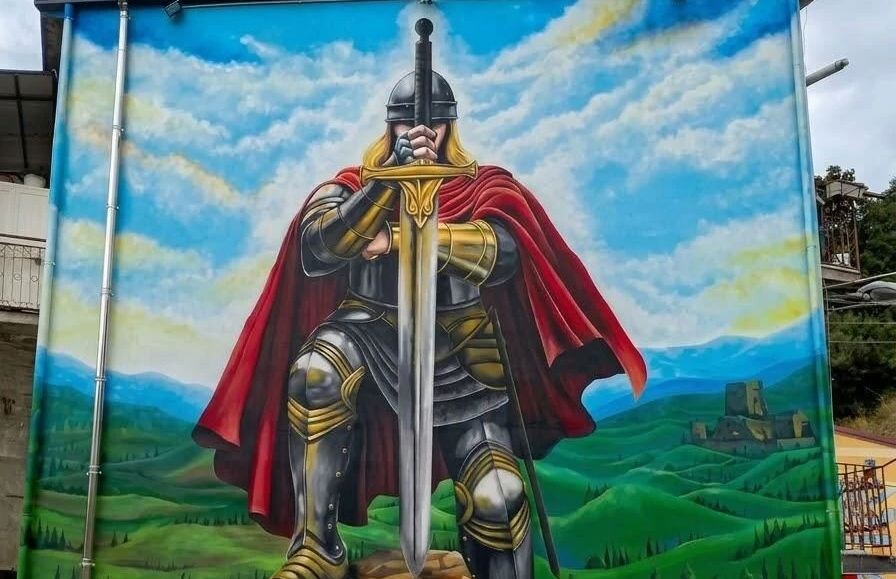 images Belcastro, svelato "Re Artù": il nuovo murales di Matteo Lupia