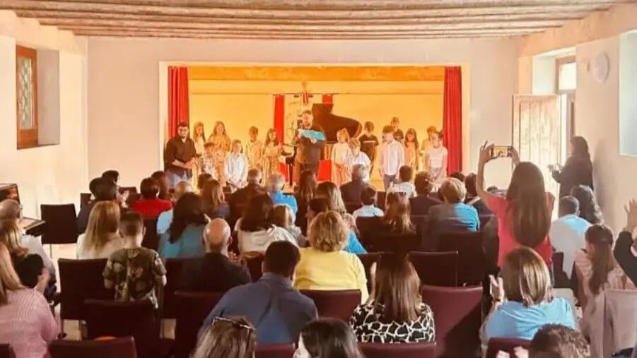 images Montauro, la Casa della Musica ospita il saggio di fine anno del corso di pianoforte diretto dal Maestro Clericò