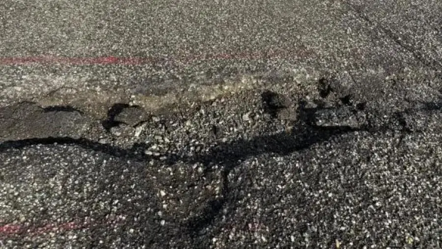 “La SP 270 e’ un colabrodo“, il circolo Pd di Fagnano Castello chiede interventi urgenti images “La SP 270 e’ un colabrodo“, il circolo Pd di Fagnano Castello chiede interventi urgenti