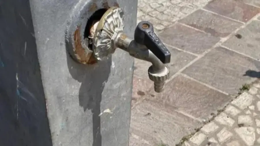 Gagliano: l’acqua un bene prezioso, ma non per tutti
 images Gagliano: l’acqua un bene prezioso, ma non per tutti