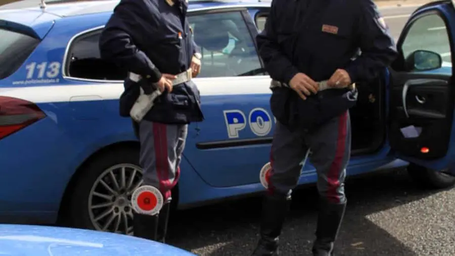 Lite nel centro di Catanzaro: moto fa troppo rumore e un anziano lo prende a bastonate  images Lite nel centro di Catanzaro: moto fa troppo rumore e un anziano lo prende a bastonate