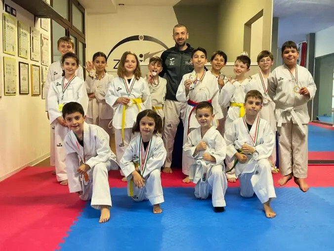 Taekwondo: pioggia di medaglie per la Zenith di Badolato al Campionato Regionale Calabria images Taekwondo: pioggia di medaglie per la Zenith di Badolato al Campionato Regionale Calabria