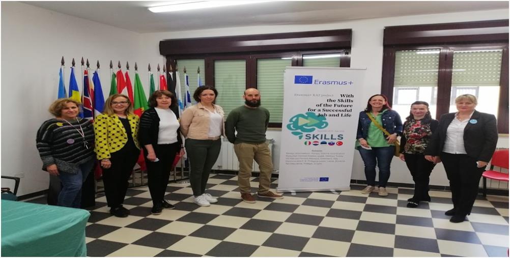 Erasmus, l’Ipsia "Ferraris" di Catanzaro ospita docenti e alunni provenienti da Estonia, Croazia, Turchia e Slovenia images Erasmus, l’Ipsia "Ferraris" di Catanzaro ospita docenti e alunni provenienti da Estonia, Croazia, Turchia e Slovenia
