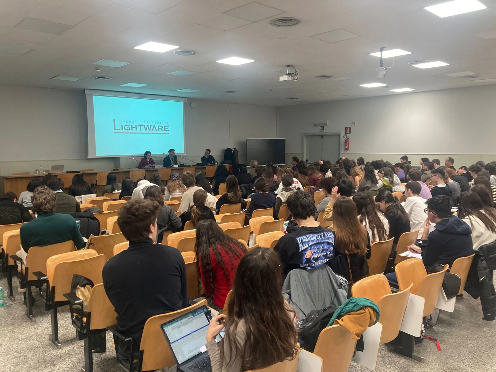 ab224e96-2c44-4816-9565-b352454fbfef_napoli.webp