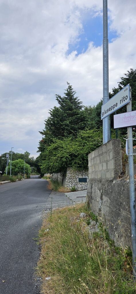 images Riccio: "Via G. Rito e Via Conti di Loritello abbandonate, a circa un anno&nbsp;alla mia segnalazione sul canalone ancora nessun intervento"