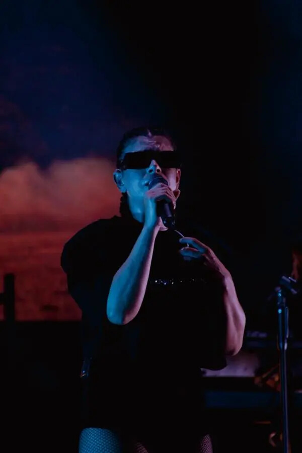 images Emma Marrone illumina il palco del Roccella Summer Festival con un concerto spumeggiante (Fotogallery)